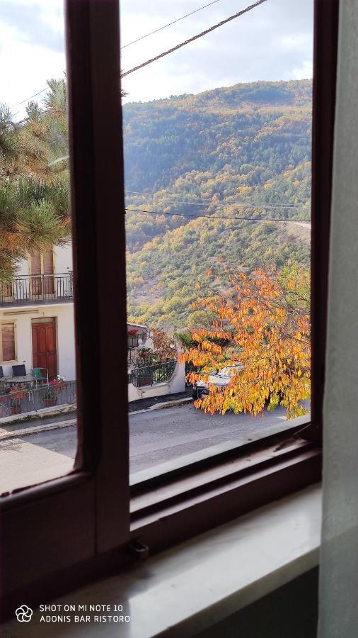 Adonis Hotel Castelvecchio Calvisio Buitenkant foto